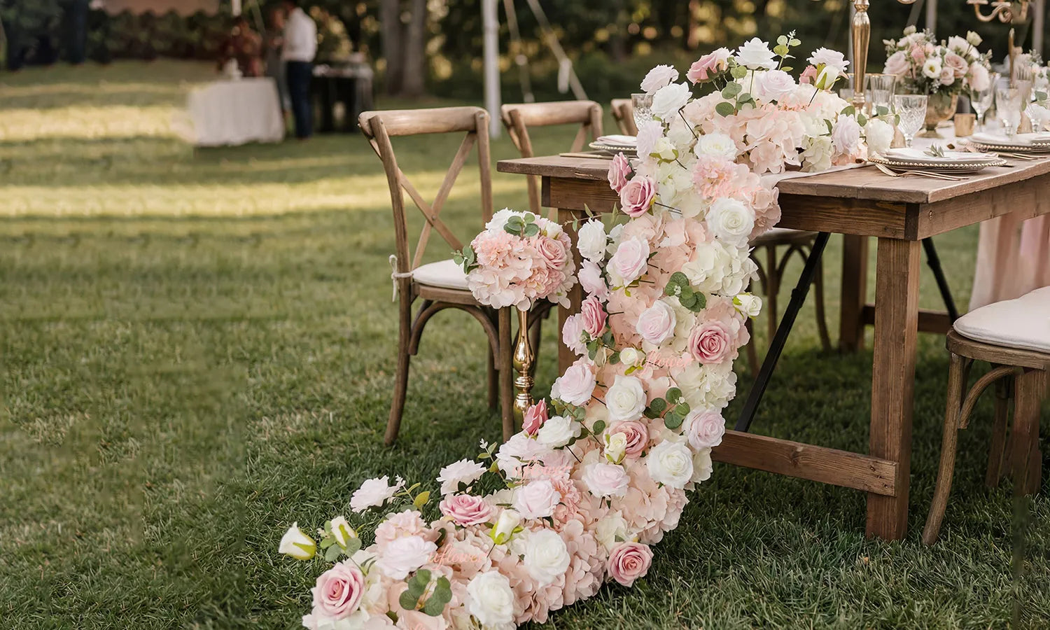 How to Decorate a Wedding Table on a Budget: Creative and Unique Ideas