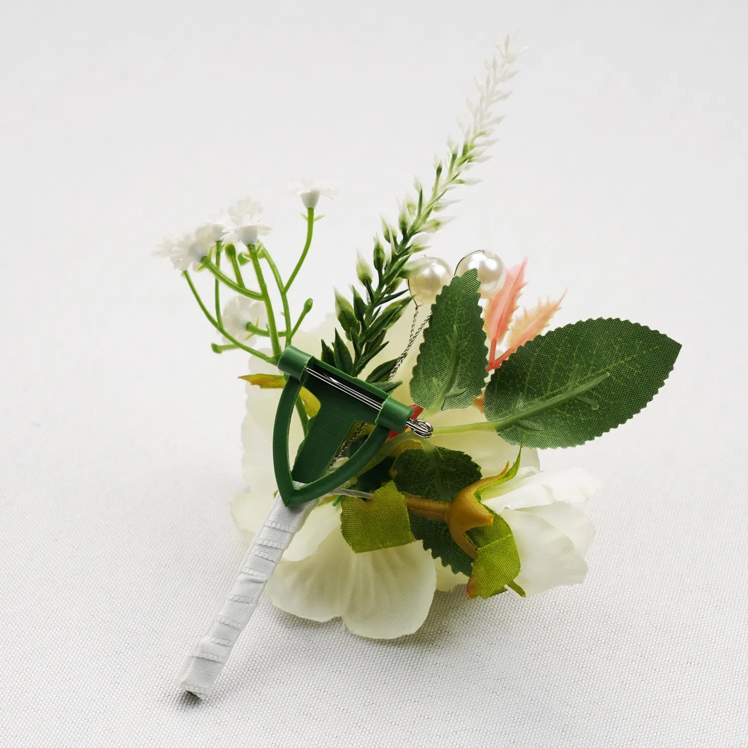 Uflower Boutonnieres in White MG80009-02*6