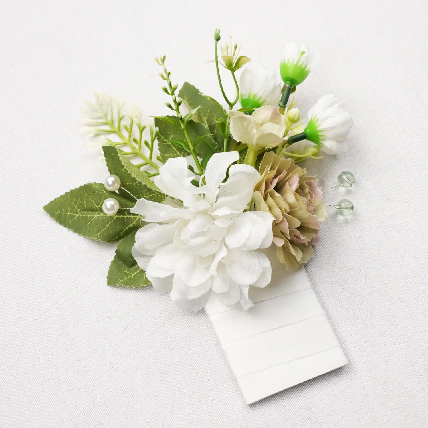 Uflower Boutonnieres in Green White with Card MG80008-02*6