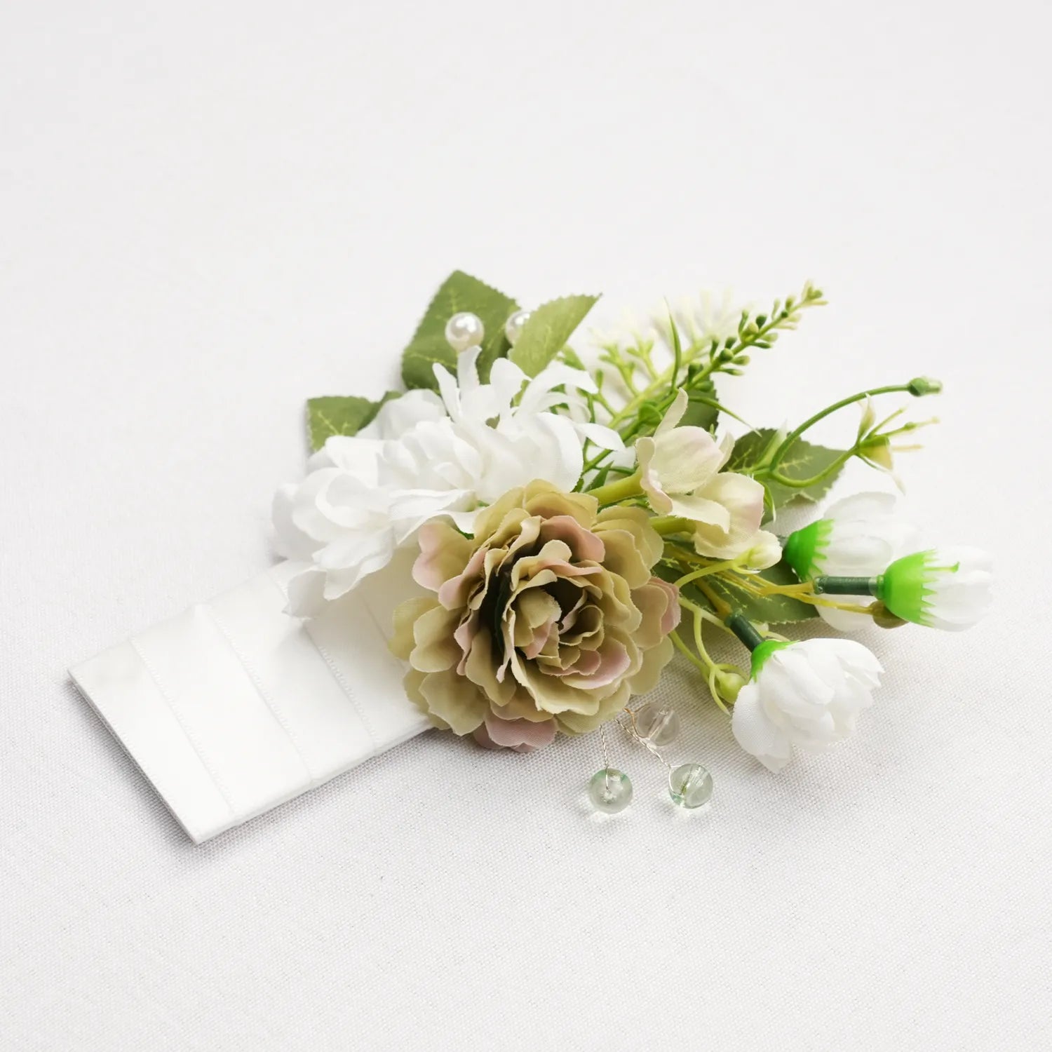 Uflower Boutonnieres in Green White with Card MG80008-02*6