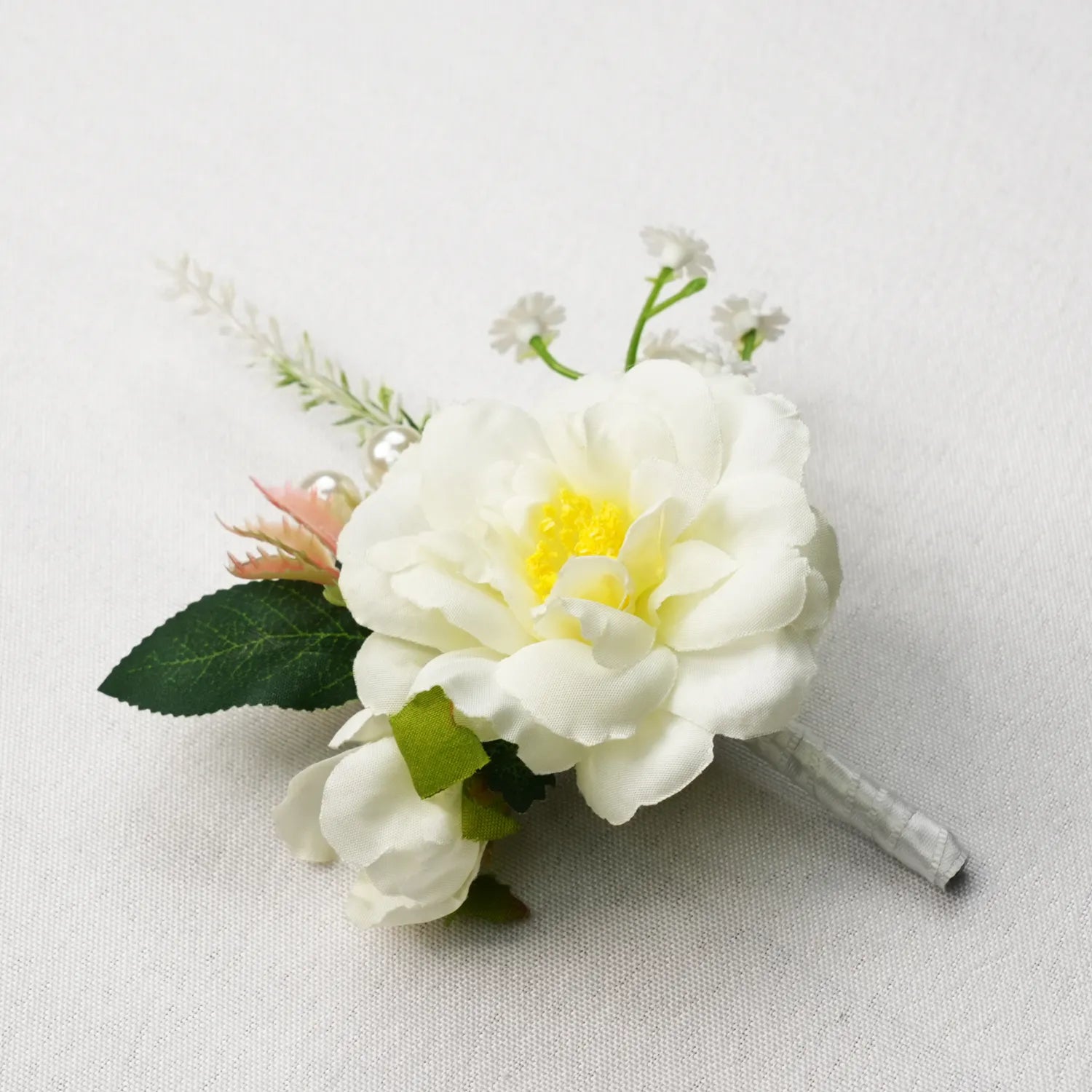 Uflower Boutonnieres in White MG80009-02*6