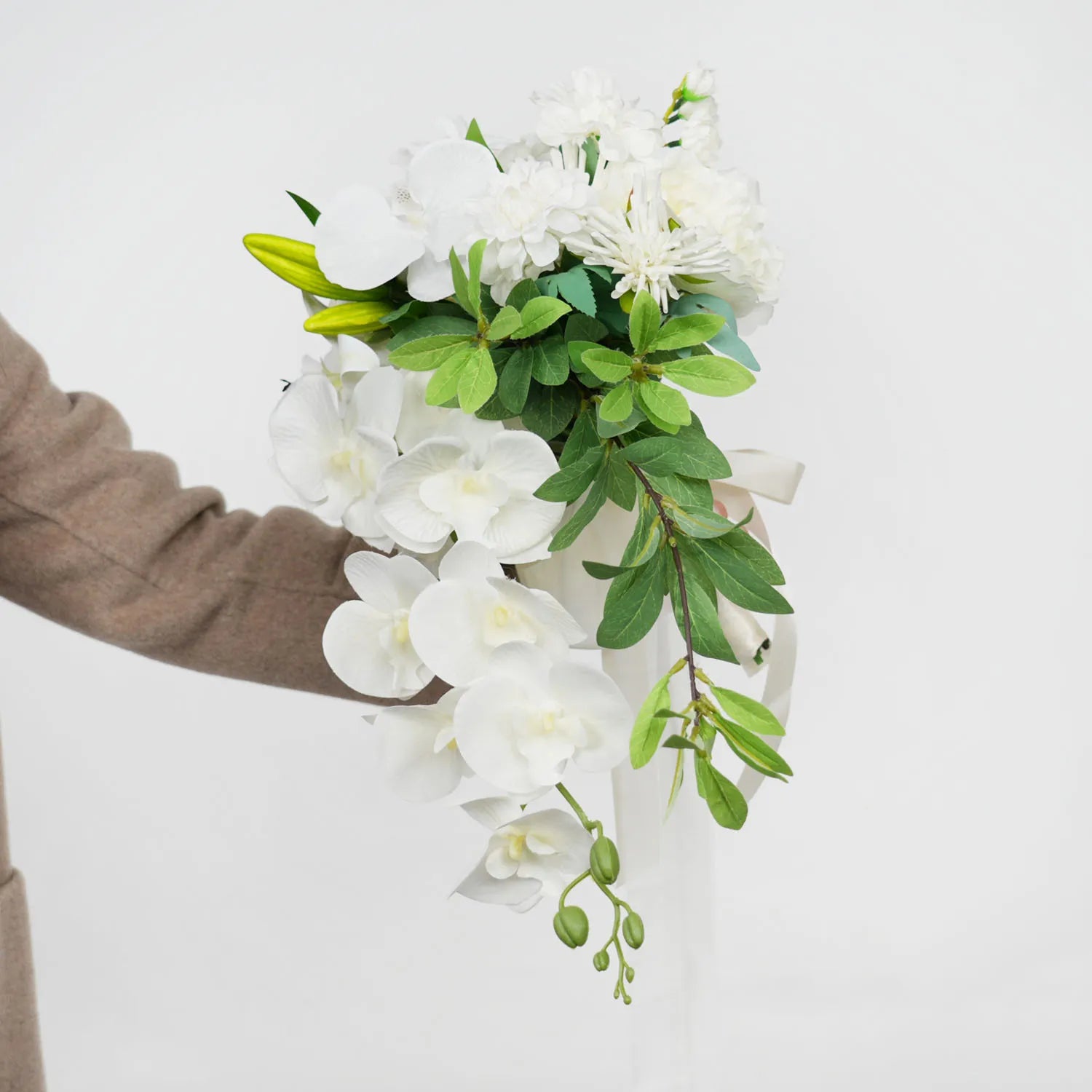 Uflower Small Cascade Bridal Bouquet in Natural Whites MG80005-01