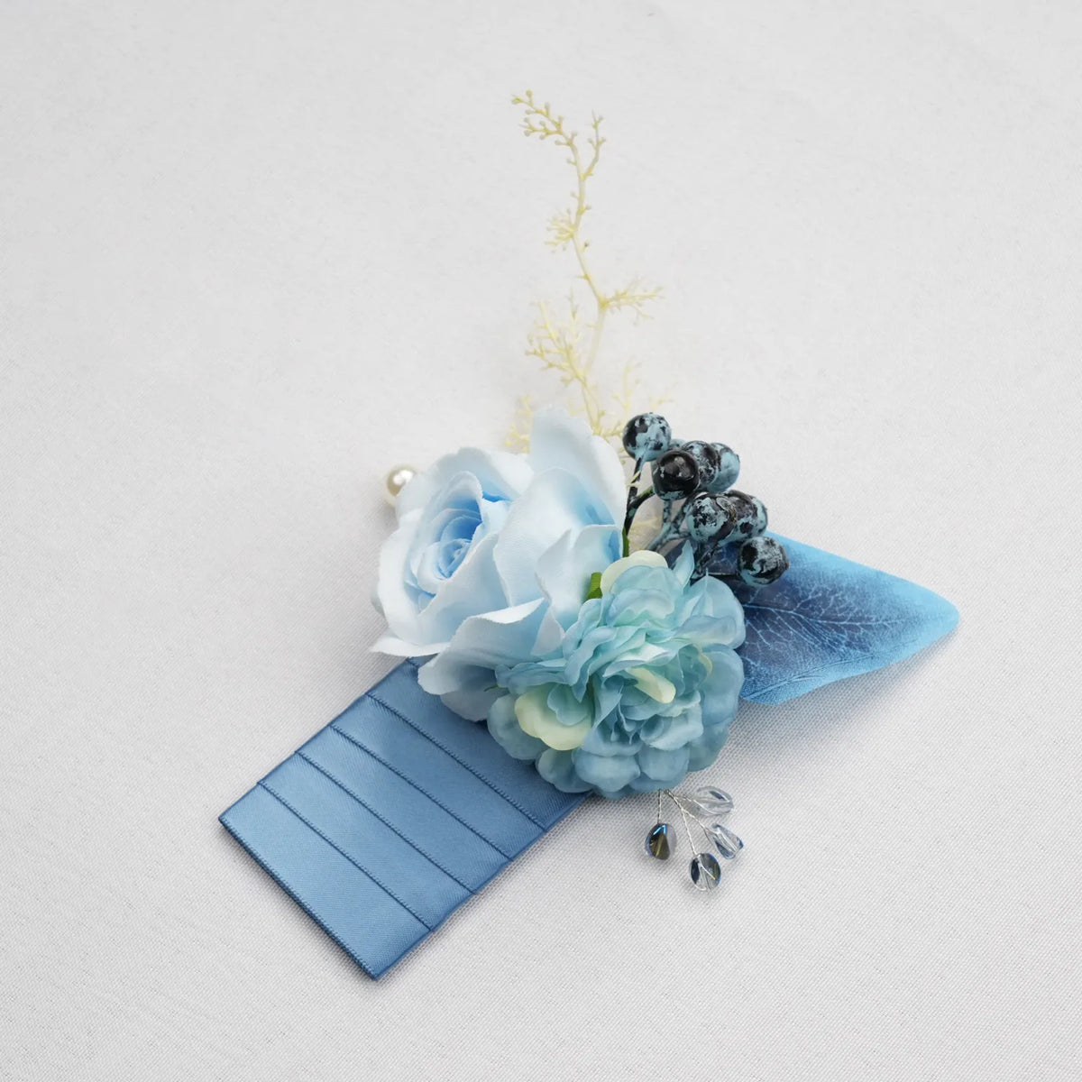 Uflower Boutonnieres in Dusty Blue with Card MG80007-02*6