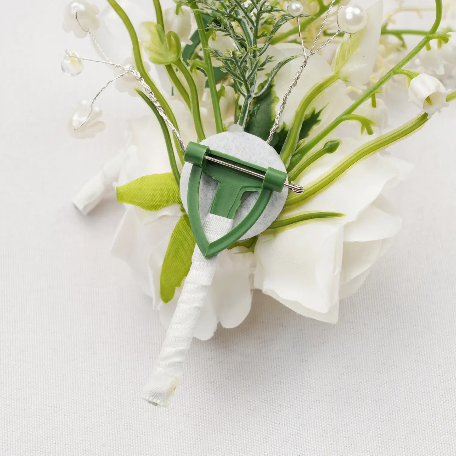 Uflower Boutonnieres in Ivory MG80012-02*6