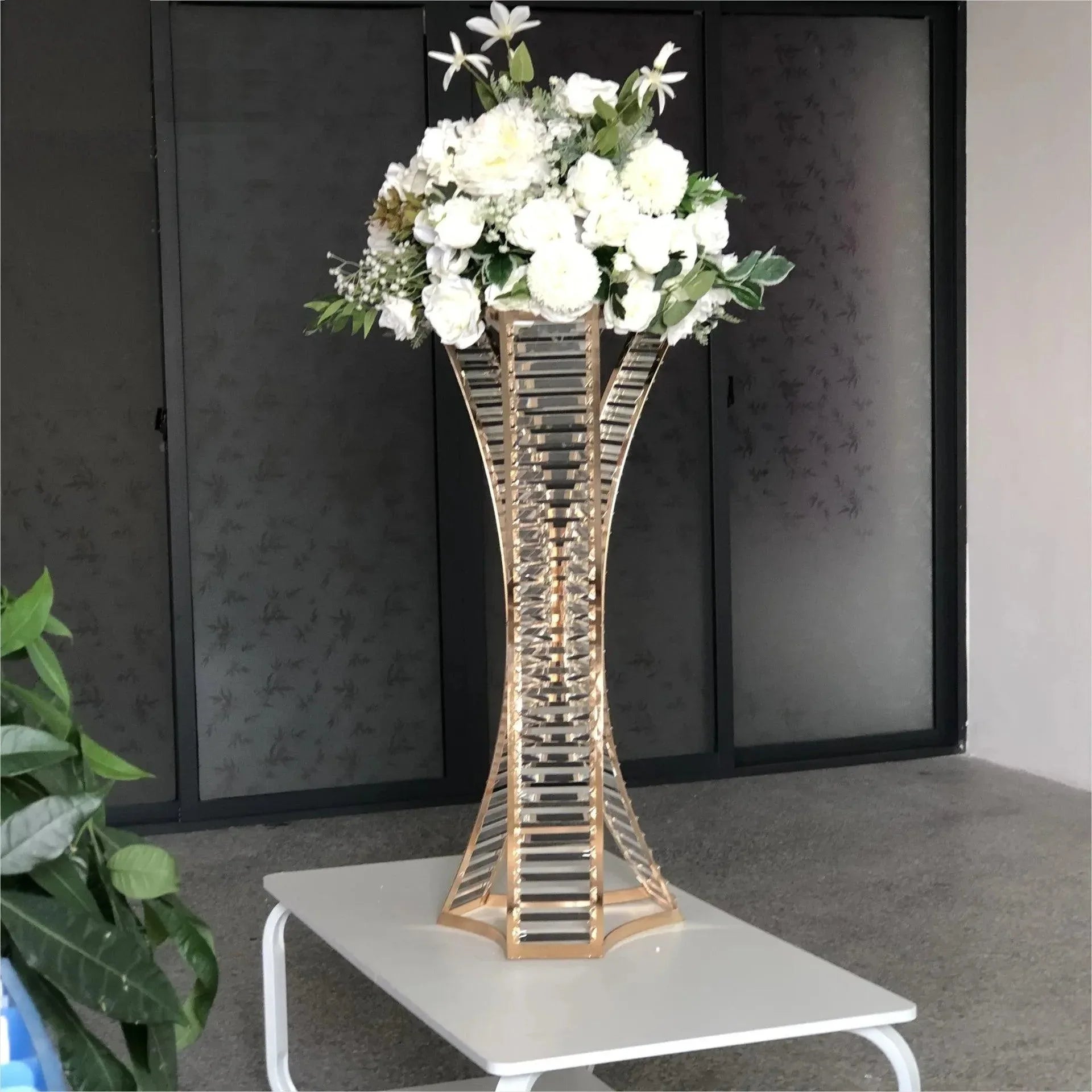 Transparent Small Waist Crystal Flower Holder Wedding Acrylic Flower Holder - Uflower