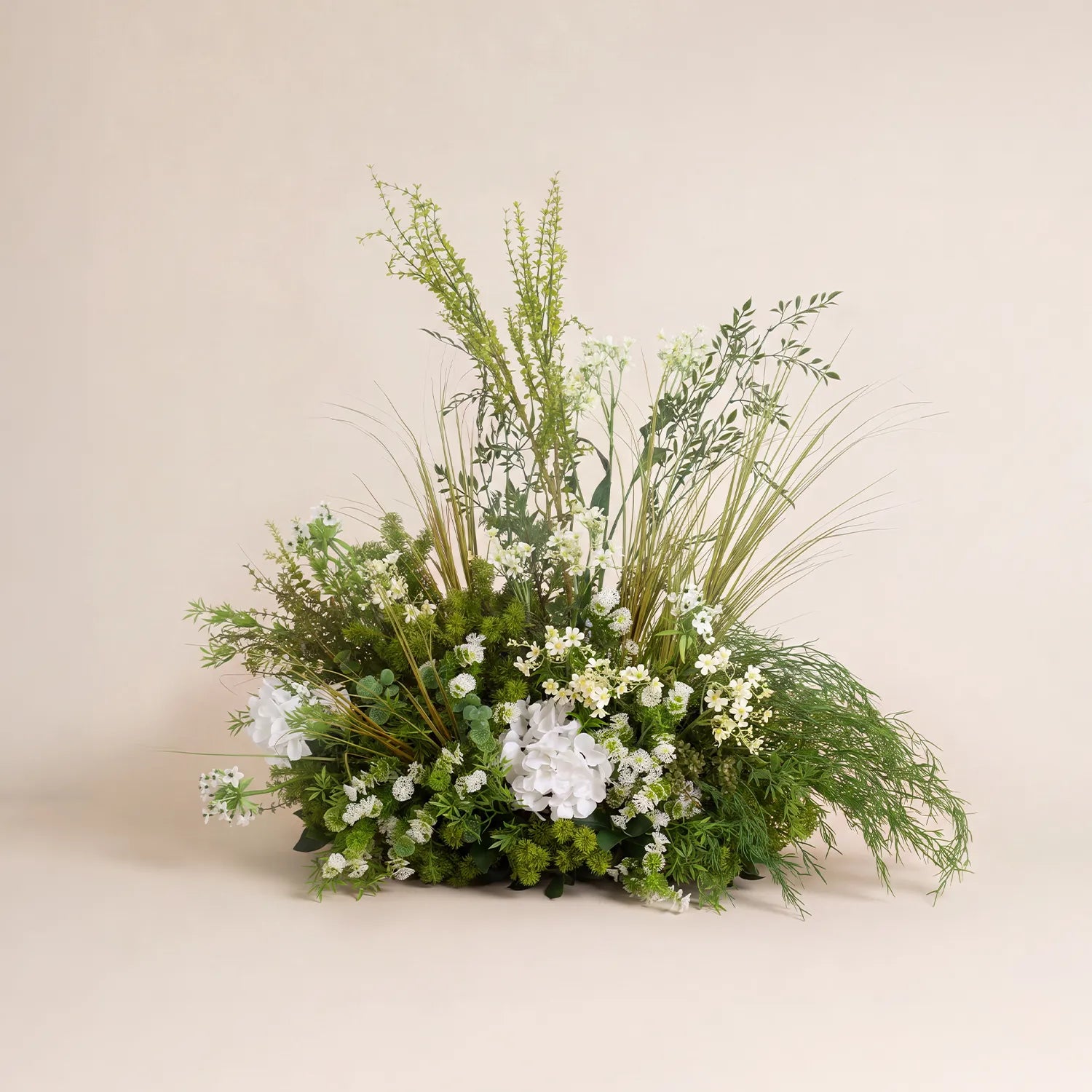 Elegant Wedding Floral Decor – Ground Flowers, Centerpieces & Welcome Sign
